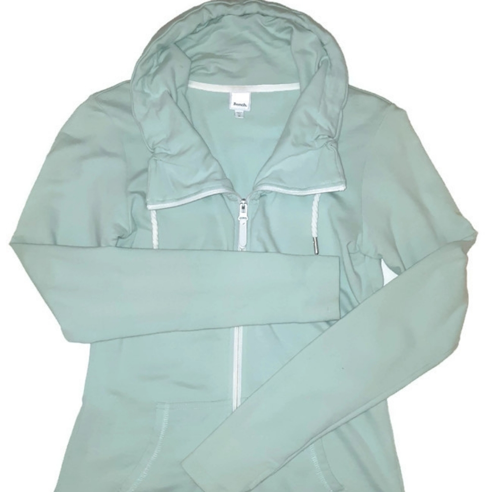 🎉BENCH activewear sweater